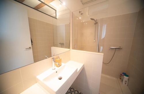 Ciutat Vella Hostal | Private room By BCN Center