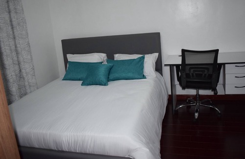 Thompson Estate Apartamento | Private Room in Fully Furnished Nairobi Apartment