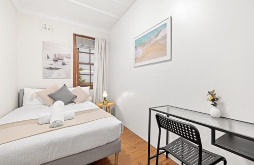 Gordon Casa | Private Room in Gordon near Train & Bus
