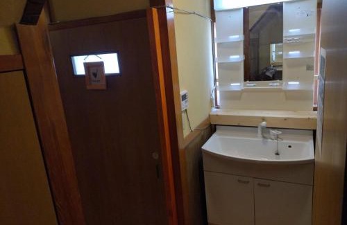 Isinomaki Casa | Private Room in Japanese Vintage House 民家の一室 Smoke Free, Free Parking Good to Travel for Tashiro Cats Island no1