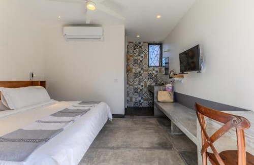 San José del Cabo Cabina | Private Room in Coliving space near beach