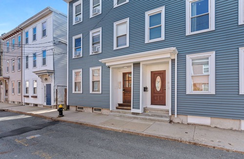 Columbus Park - Andrew Square Apartamento | Private Room in Newly Updated Apt minutes to beach
