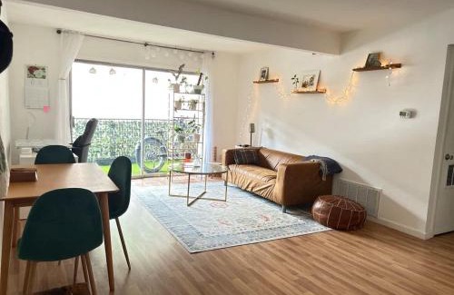 Tarrytown Casa | Private room in Shared CoLiving Space