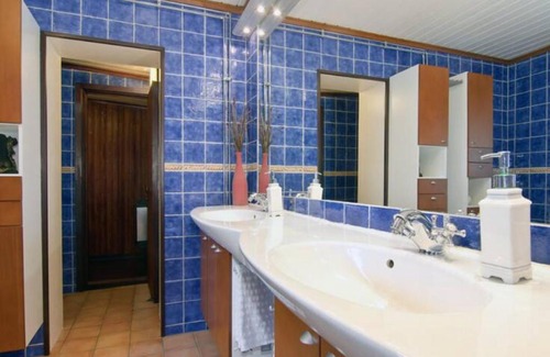 Umea Casa | Private Room in Shared House-Close to University and Hospital-2