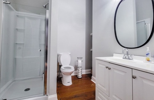 Eastman Cabaña | Private Room in The Cottage on 5th in Downtown Eastman