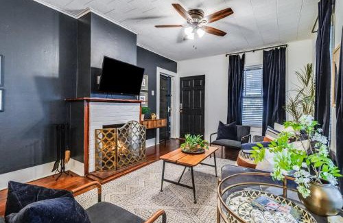 Freetown - Port Rico Casa | Private Room Retreat in a Shared House Setting