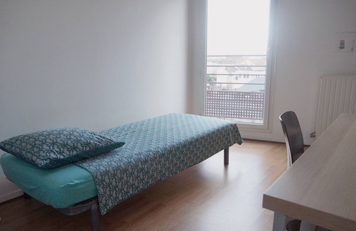 Saint-Denis Cama Y Desayuno | Private room -single bed in appartement to share- 20 Minutes from Paris