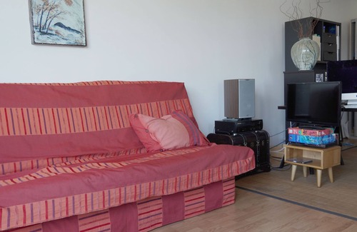 Saint-Denis Cama Y Desayuno | Private room -single bed in appartement to share- 20 Minutes from Paris
