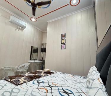 Haldwani Apartamento | Private room -Tulsi Homestay