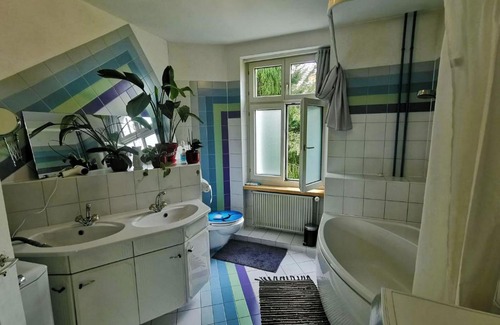 Munchenstein Casa | Private room with 6 beds, for groups or for family