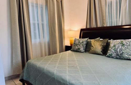 Buena Vista Casa | Private Rooms at Miami, Buena Vista with Parking