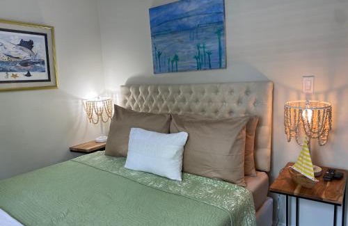 Little Haiti Casa | Private Rooms at Miami Centrally Located with free Parking