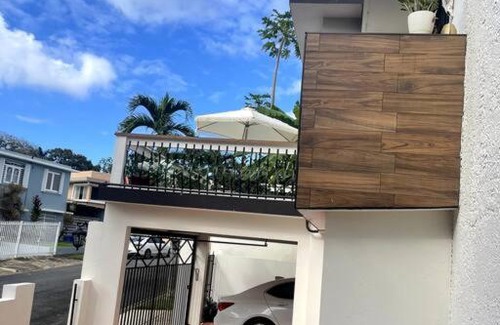 Monacillo Urbano Casa | Private Rooms in Duplex Home w 4 Baths FQ Beds 1-3ppl