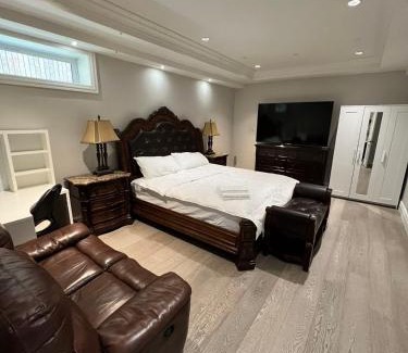 West Point Grey Casa | Private Rooms in Vancouver West