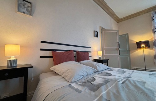 Le Blanc Cama Y Desayuno | Habitaciones privadas con aparcamiento y carga eléctrica
