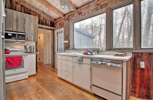 Londonderry Casa | Private Rustic Home - 6 Mi to Bromley Mountain!