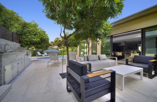 Coral Ridge Casa | Private Saltwater Pool - Updated Modern 3BR 3BA - 1 Mile to Beach!