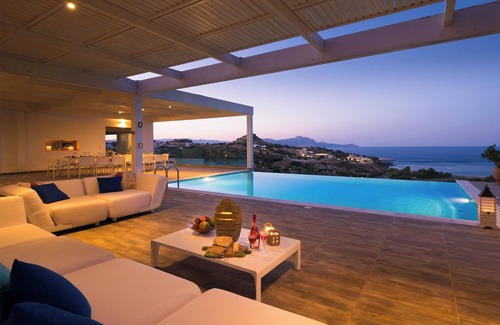 Vlicha Villa | Excepcional villa de 4 dormitorios y 5 baños con vistas al mar, a minutos de Lindos.