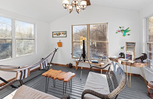 Latonia Casa | Private setting between flowing creeks, minutes from Cincinnati attractions.