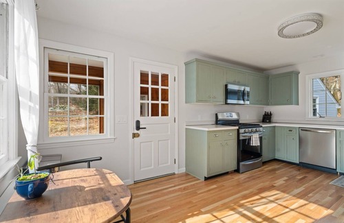 South Kingstown Casa | Private setting w/ hiking trails, sleeps 13, a/c, minutes to area beaches