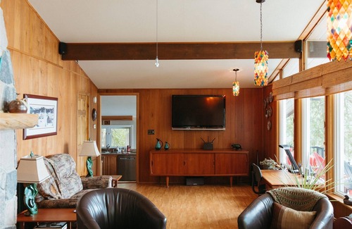 Minden Hills Cabaña | Private setting with great Internet