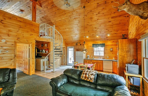 South Boardman Cabina | Private South Boardman Cabin en 10 acres de bosque!