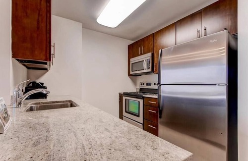 Hudson Exchange Apartamento | Private & Spacious 1BR | Full Kitchen | Minutes to PATH | Jersey City by GLS