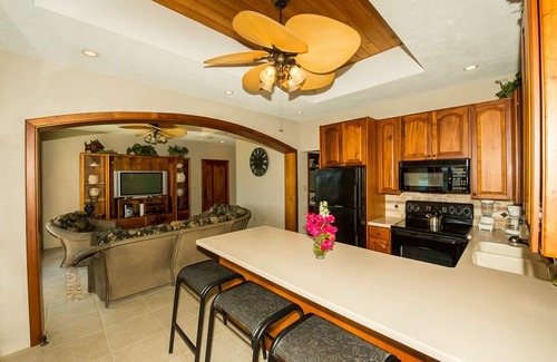 Seagrape Hill Villa | * Privado y espacioso * 3-5 dormitorios-Pool & Fitness Equipment / Wifi / estéreo / Agua Vistas