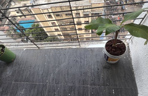 Andheri West Apartamento | private specious master bedroom with attached bathroom