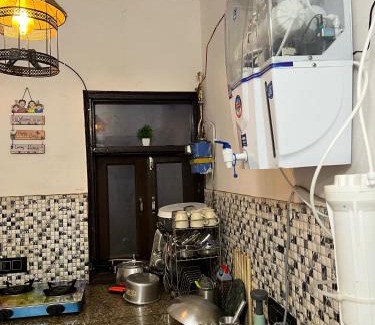 Janakpuri Apartamento | Private Stay in New Delhi