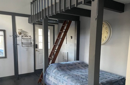 Cold Spring Cabaña | Private studio cottage, completely redone