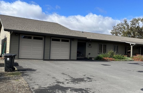Redwood Valley Apartamento | Private Studio in Beautiful Mendocino County. Vineyard Views, near Wineries/Lake