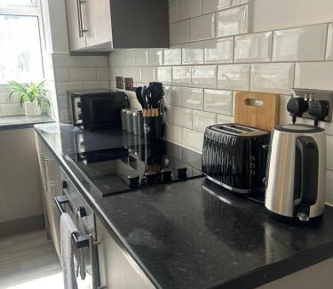 Derby Casa | Private Studio in Derby - Shared Kitchen # 1