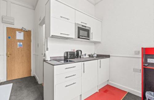 Dudley Apartamento | Private Studio in Dudley,Kitchen&Bathroom,Sleeps 1