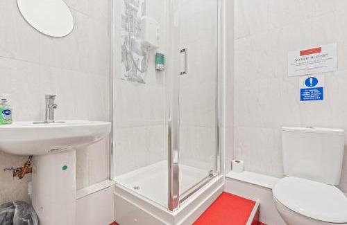Dudley Apartamento | Private Studio in Dudley,Kitchen&Bathroom,Sleeps 1