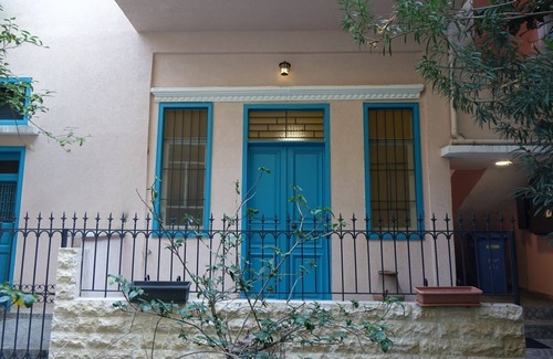 Beirut Central District Apartamento | Private Studio, nice terrace , special location, calm area in Ashrafieh region.