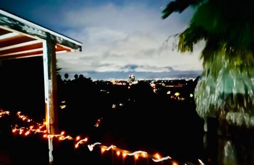 Encino Casa | Private Studio Style View Pool Big Estate Oasis Extra Fee 4 Guest Clea-ning Pet WOMEN ONLY