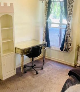 Encino Casa | Private Studio Style View Pool Big Estate Oasis Extra Fee 4 Guest Clea-ning Pet WOMEN ONLY