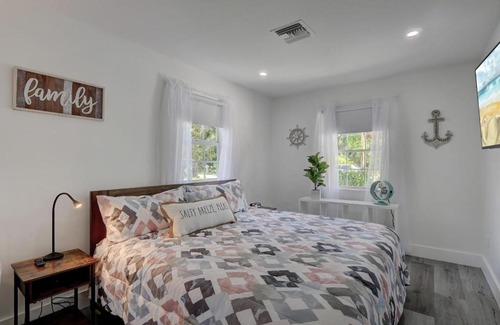 Bonita Springs Apartamento | Private Studio Tucked Away on a Private Compound