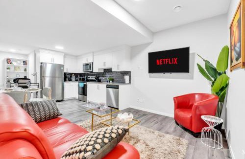Southeast Calgary Apartamento | Private, Stylish and Peaceful 2BR Guest Suite