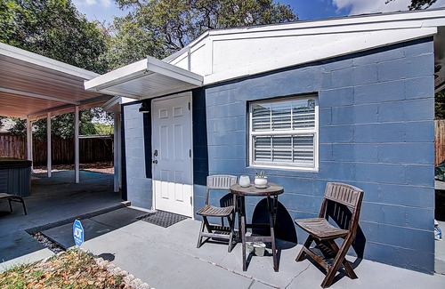 Ybor City Apartamento | Private Stylish Studio Apartment!!