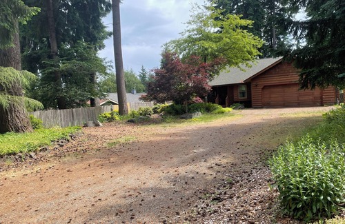 Northwest Olympia Casa | Private Suite and Bath with separate entrance, AC and % to Charity