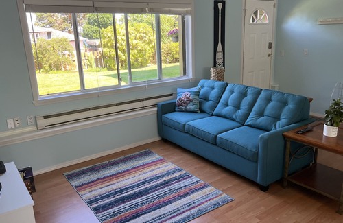 Regional District of Nanaimo Casa | Private suite w/ kitchen - 2 minutes from the beach