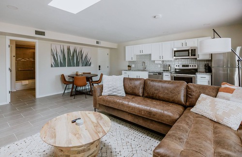 Oracle Heights Estates Casa | Private Suite with Mountain Views and Hummingbirds