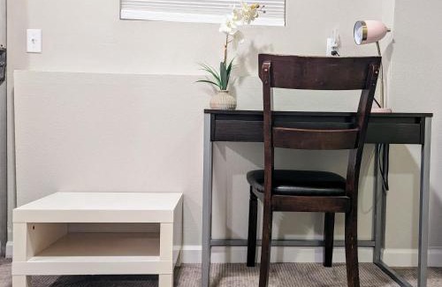 West Bellevue Casa | Private Suite with own entrance
