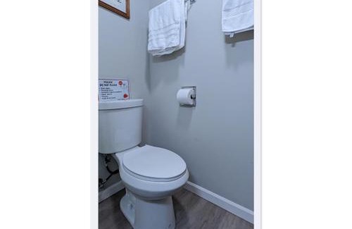 West Bellevue Casa | Private Suite with own entrance