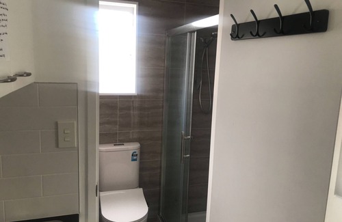 Somerville Apartamento | Private Suite with Private Kitchen, Bathroom & Access