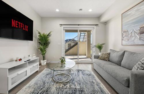 Sage Hill Apartamento | Private Suite with Queen Bed, Queen Sofa Bed, Netflix, Patio, Sleeps 4