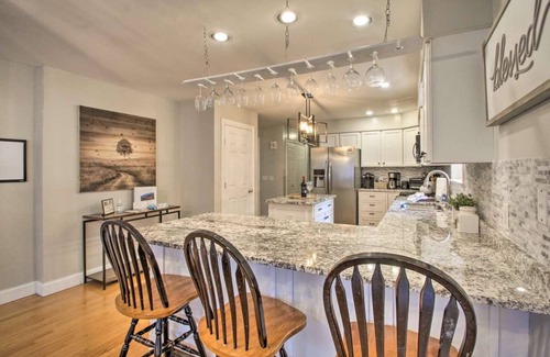 Conway Casa | Amplia casa, lote privado de 2 acres, jacuzzi, aire acondicionado, listo para que su familia lo disfrute