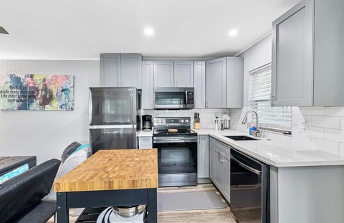 Oakford Park Apartamento | Private Tampa Guest Retreat Minutes to Downtown!